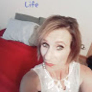 Meet your Posher, Lorisa